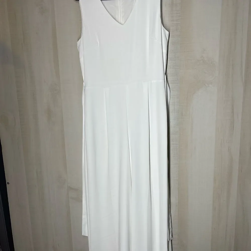 CeCe white sleeveless pants‎ romper v neck, size 2